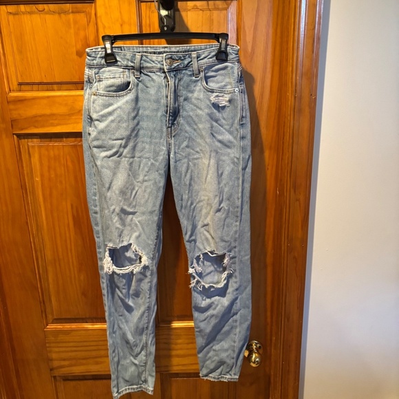 American Eagle Distressed Mom Jeans Size 4 Regular - Picture 2 of 8